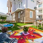 빌라 Yasam Park - Luxury 8 Person - Calis 90mt