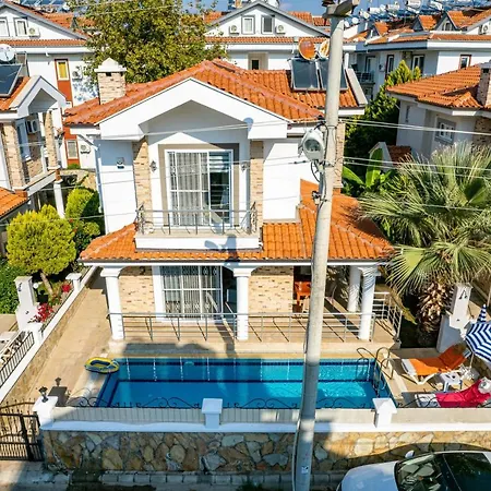 빌라 Yasam Park - Luxury 8 Person - Calis 90mt 페티예