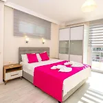 Villa Yasam Park - Luxury 8 Person - Calis 90mt *