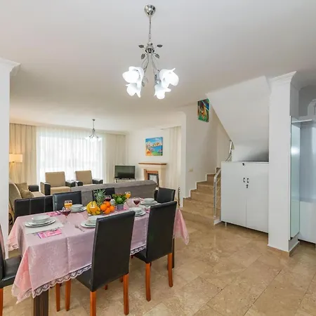 Willa Yasam Park - Luxury 8 Person - Calis 90mt Fethiye