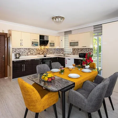 Villa Yasam Park - Luxury 8 Person - Calis 90mt *