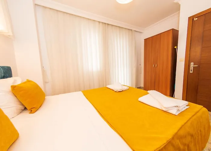 Villa Yasam Park - Luxury 8 Person - Calis 90mt *