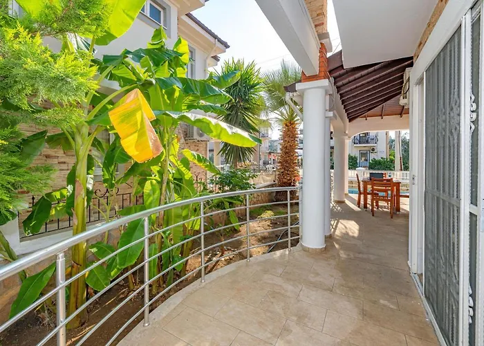 Villa Yasam Park - Luxury 8 Person - Calis 90mt Fethiye