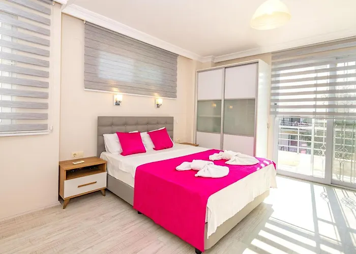 Villa Yasam Park - Luxury 8 Person - Calis 90mt *