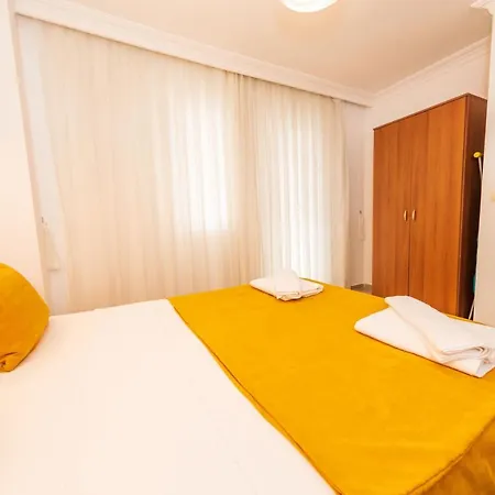 Villa Yasam Park - Luxury 8 Person - Calis 90mt *