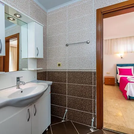 Yasam Park - Luxury 8 Person - Calis 90mt * Fethiye