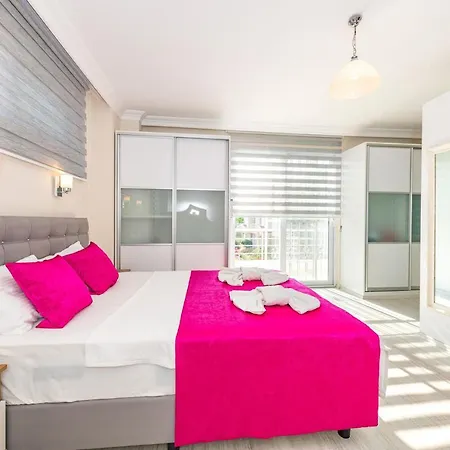 Villa Yasam Park - Luxury 8 Person - Calis 90mt